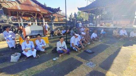PERSEMBAHYANGAN TUMPEK UYE